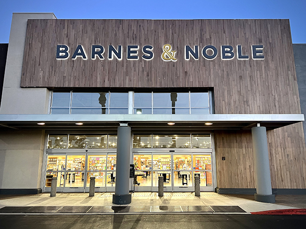 Barnes & Noble Bookstore in Tustin/The District Tustin Legacy, CA